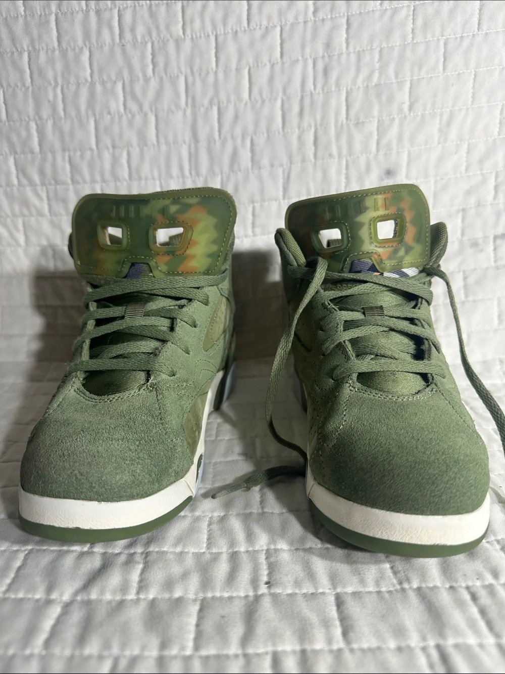 Jordan olive green